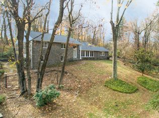 882 Andorra Rd, Lafayette Hill, PA 19444