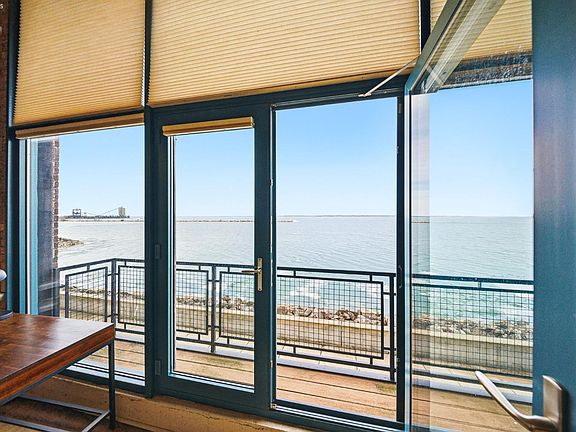 4th image of 401 W Shoreline Dr Unit 267