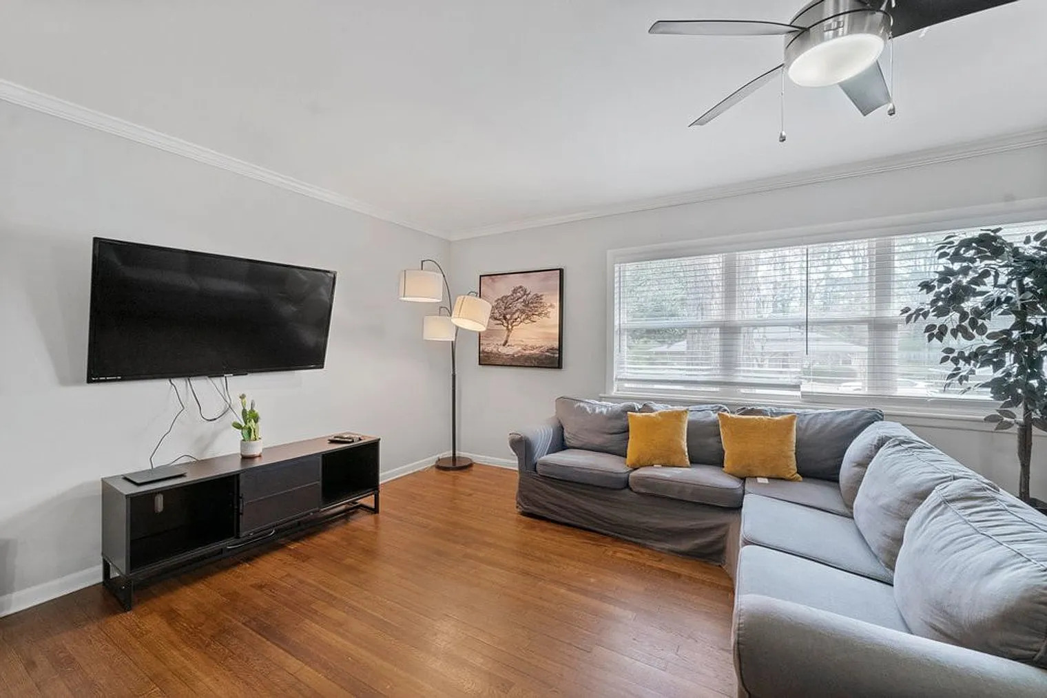 5 bed, 3.0 bath, 2798 sqft, $8,051 — Photo 1