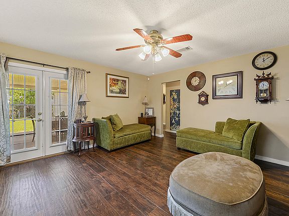 4th image of 16228 Saddle Dr