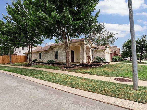 2nd image of 11934 Canyon Falls Dr