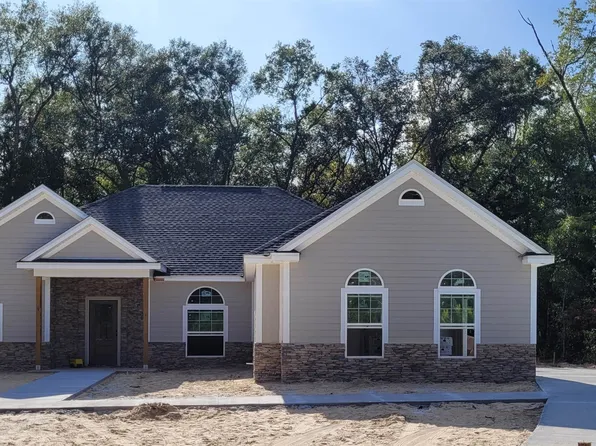 505 Sparkleberry Blvd, Quincy, FL 32351