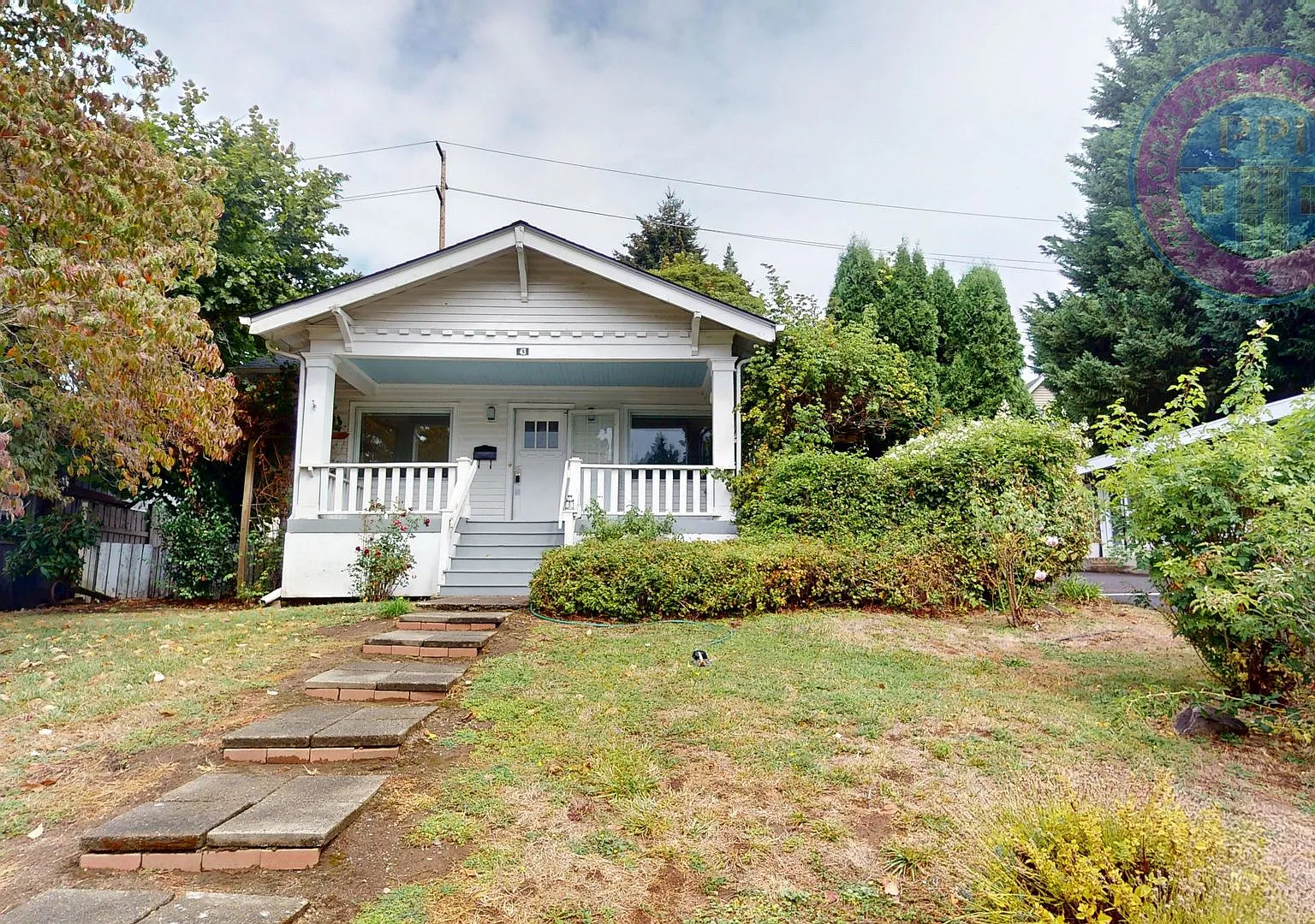 Coveted Old Town Lake Oswego Craftsman | Walk to George Rogers Park, Downtown Dining & Shopping — Photo 2