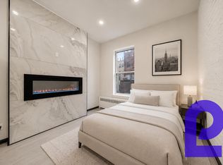309 W 43rd St APT 2C, New York, NY 10036