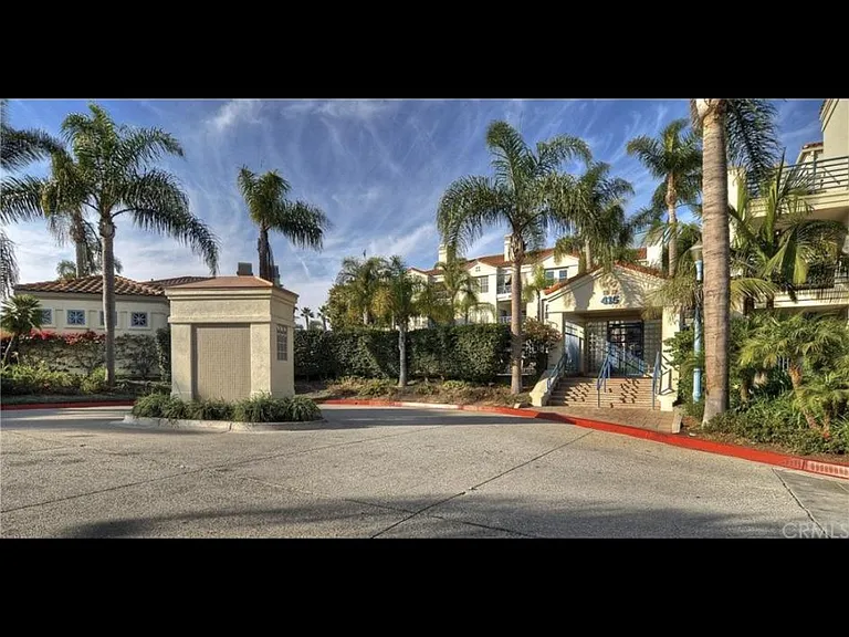 415 Townsquare Ln #324 — Photo 4
