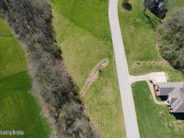 28 Chelsey Park Dr, Fisherville, KY 40023