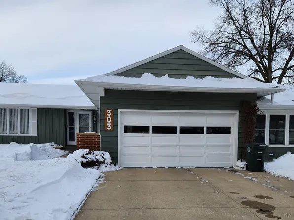 303 Hawthorne Ave, Waterloo, IA 50702