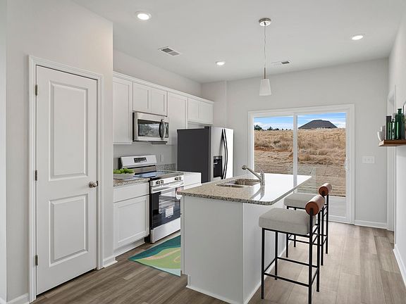 3rd image of 1464 Donhill Dr Lot 59