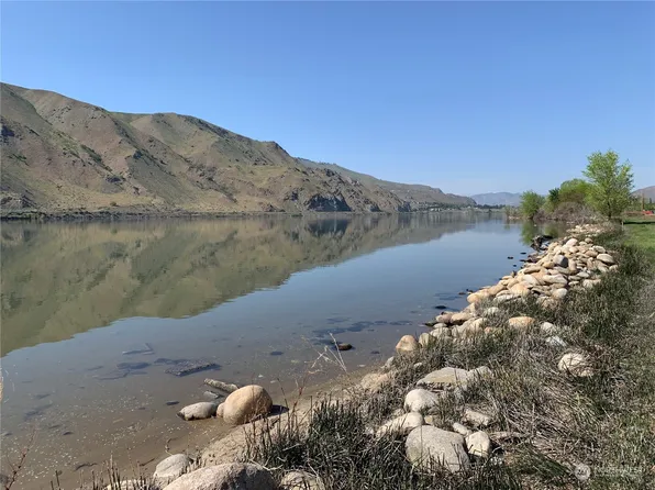 65 Stillwater Lane, Orondo, WA 98843