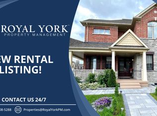 25 Ken Sinclair Cres #2, Aurora, ON L4G3J1