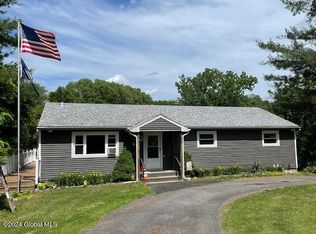 33 Woodin Rd, Halfmoon, NY 12065