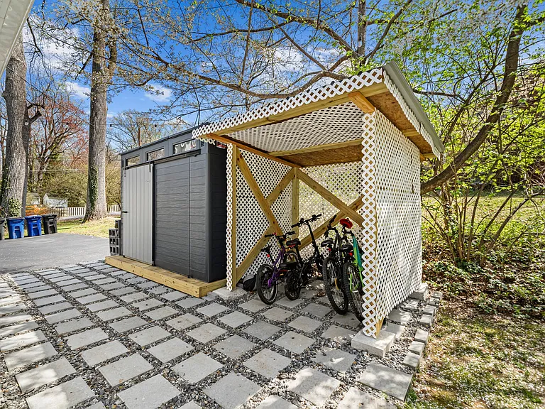 3803 Estel Rd — Photo 37