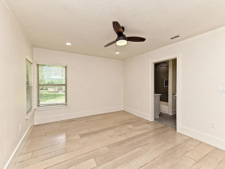 11800 Tedford St — Photo 14