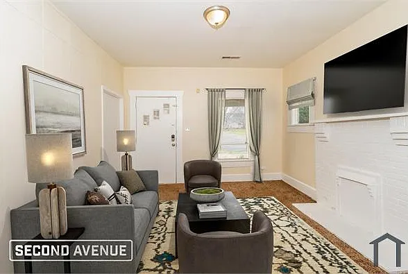 3201 Avenue E — Photo 2