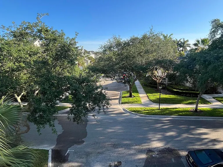 276 Murcia Dr #310 — Photo 13