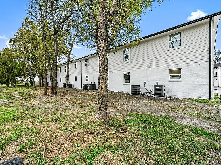 Heritage Grove Apartments — Photo 12