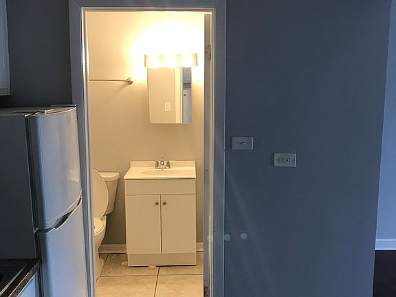 5th image of 12627 Irving Ave APT 12