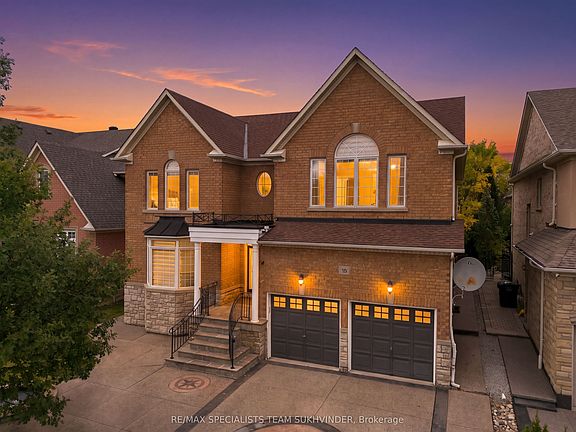 2nd image of 15 Saint Hubert Dr