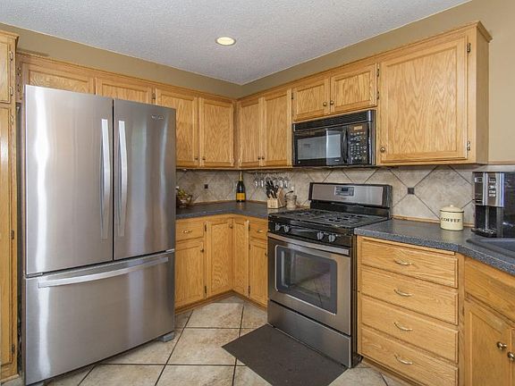 5th image of 20970 Granada Cir N