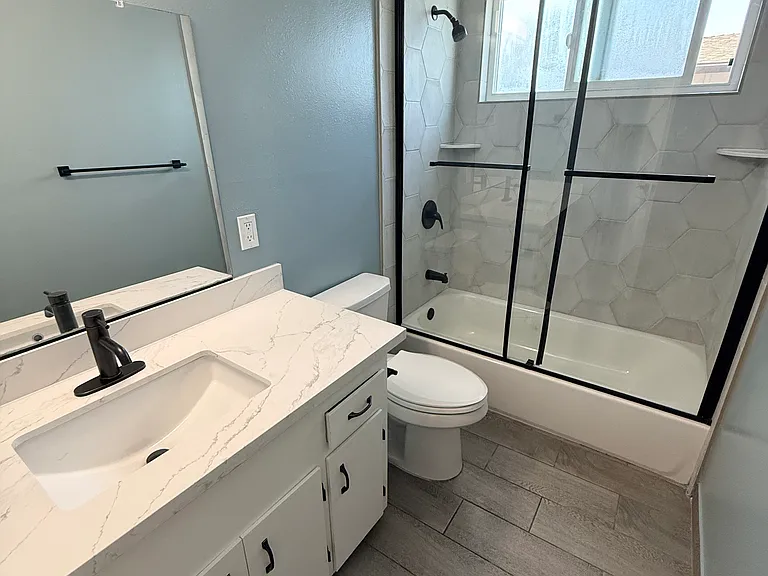 207 Brennan St #A — Photo 6