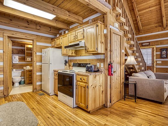 17th image of 2752 Blue Springs Way