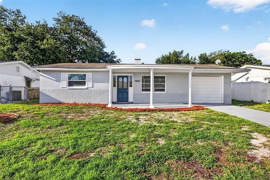 2 bed, 1.5 bath, 864 sqft, $1,395 — Photo 1