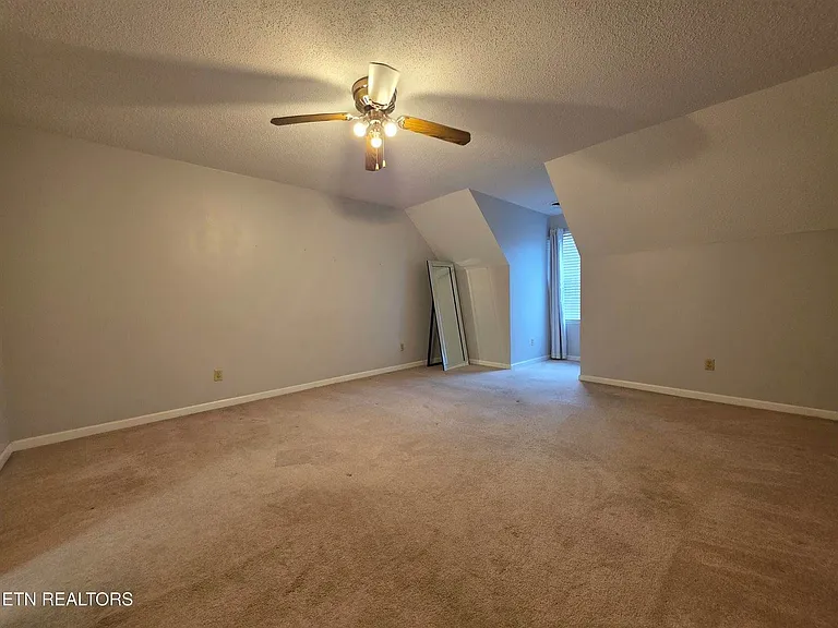 6505 Doe Creek Way — Photo 12