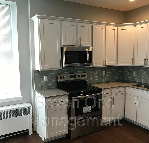 132 Sumac St #2R — Photo 2