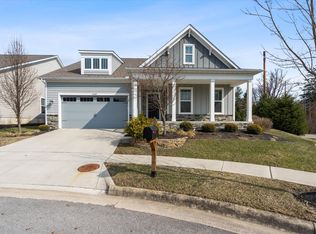 4138 Smith Pines Dr, Columbus, OH 43230