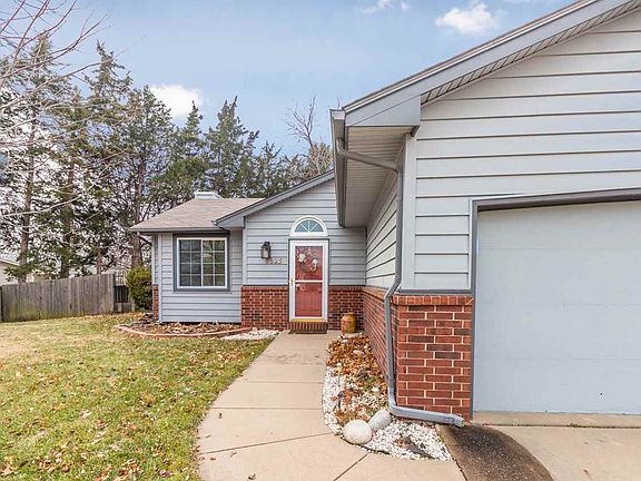 2nd image of 8625 W Westlawn Ct