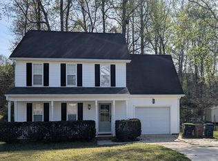 408 Fair Glen Rd, Holly Springs, NC 27540
