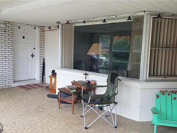 2nd image of 907 Avenue V SE