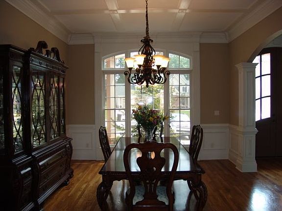 3rd image of 7095 Roselake Cir