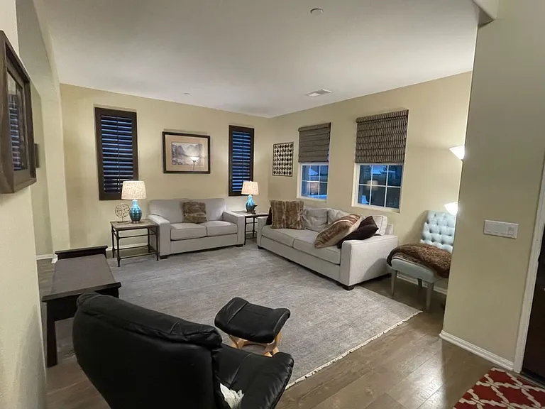 877 Hailey Ct — Photo 13