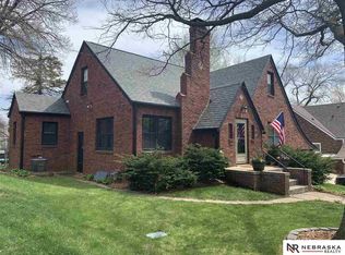 2419 N 52nd St, Omaha, NE 68104