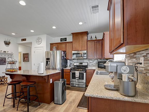2nd image of 3908 E Cypress Ave