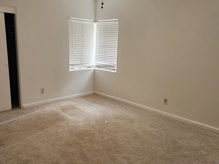 4208 Iola Dr — Photo 7