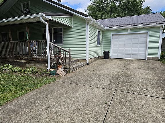 3rd image of 13330 Cedar Rd NE