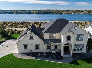 5 Sunflower Ct, Pasco, WA 99301