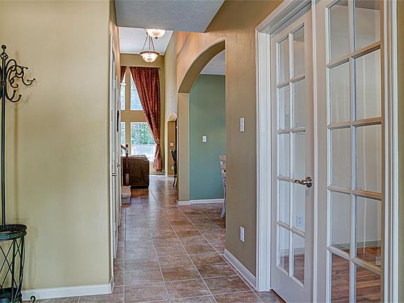 4th image of 1025 Summer Park Blvd