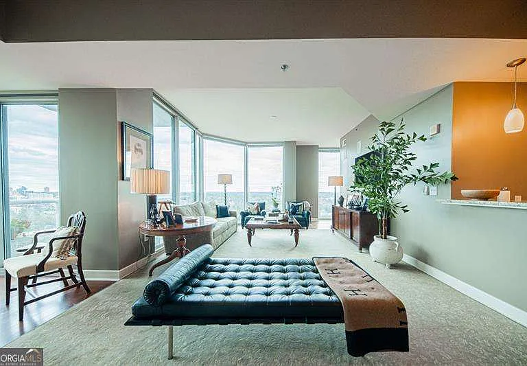 2795 Peachtree Rd NE #1909 — Photo 30