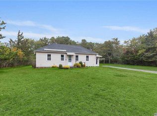 49 Station Rd, Westhampton, NY 11977