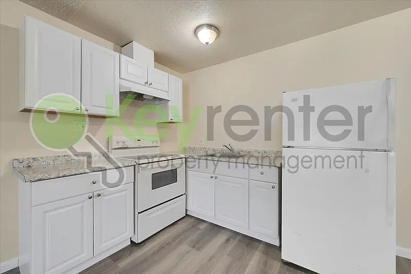 2 bed, 1.0 bath, 650 sqft, $1,400 — Photo 4