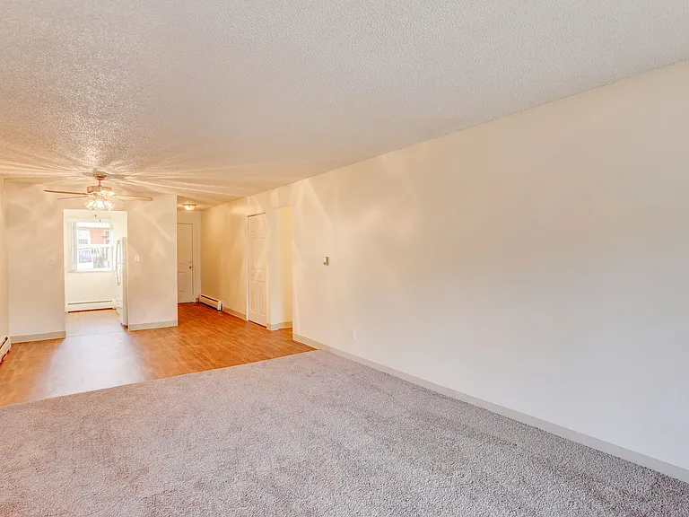 Edelweiss Apartments — Photo 30