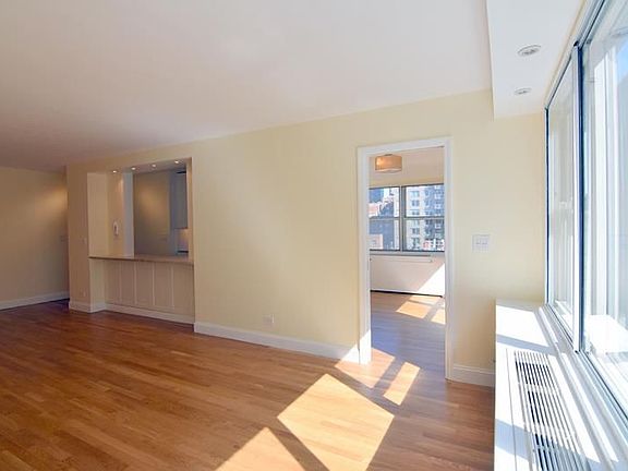 3rd image of 155 E 34th St APT 8G