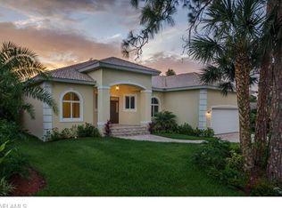 27153 Barefoot Ln, Bonita Springs, FL 34135