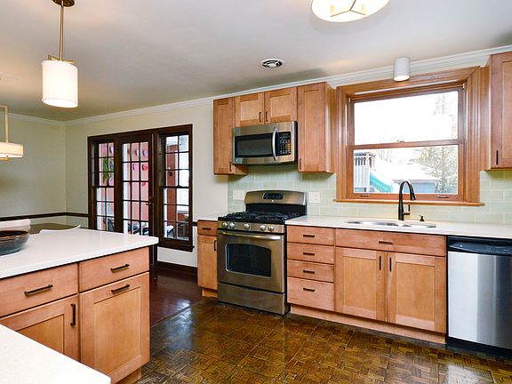 5th image of 6218 N Keeler Ave