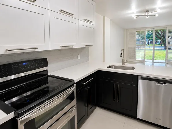 117 ROYAL PARK Drive #1H, Oakland Park, FL 33309