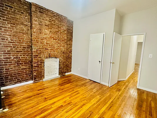 Rented by DeSimone Real Estate | media 12