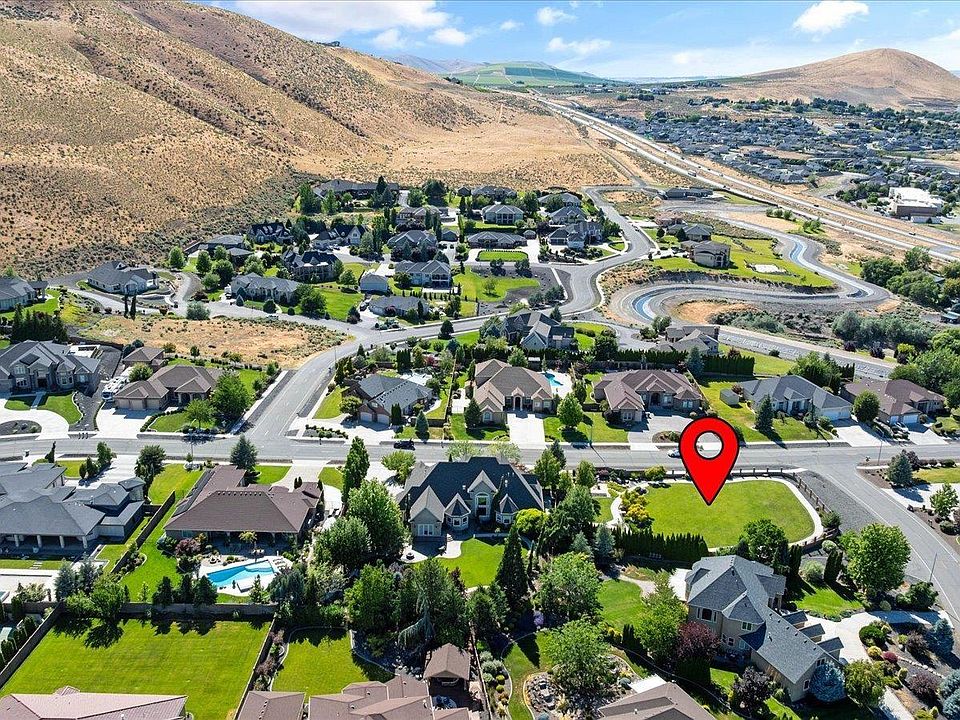 1st image of 1107 Pinto Loop